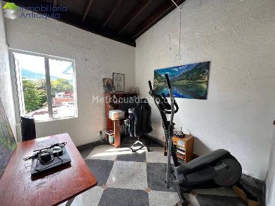 Apartamento de 3 alcobas en venta en Laureles, Medellín, 125 m² · foto 9 de 15