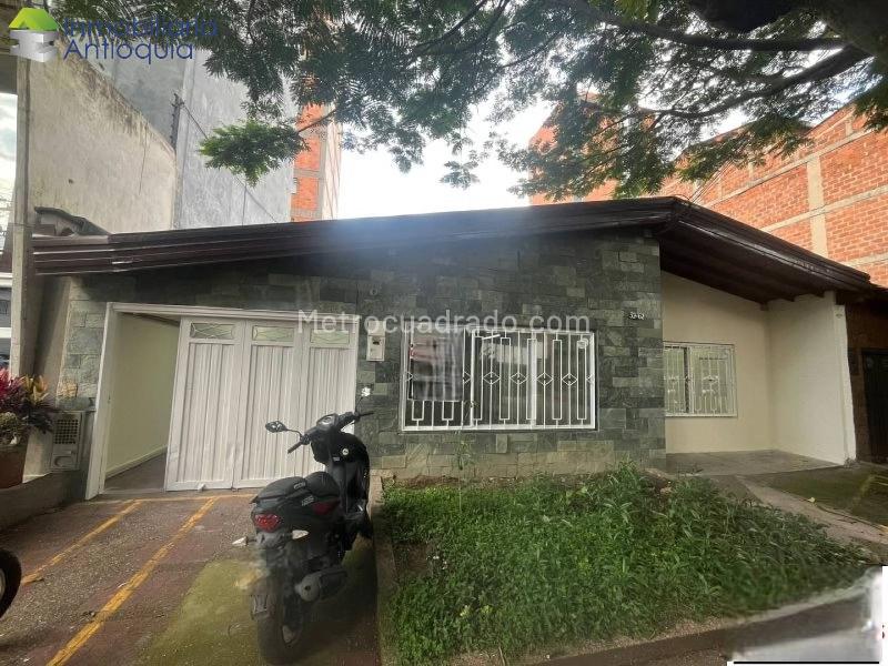 Casa Amplia de 5 Alcobas en Belén Malibu