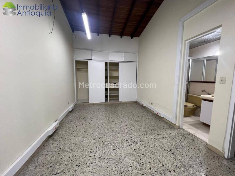 Spacious 5BR House in Belen Malibu - 4