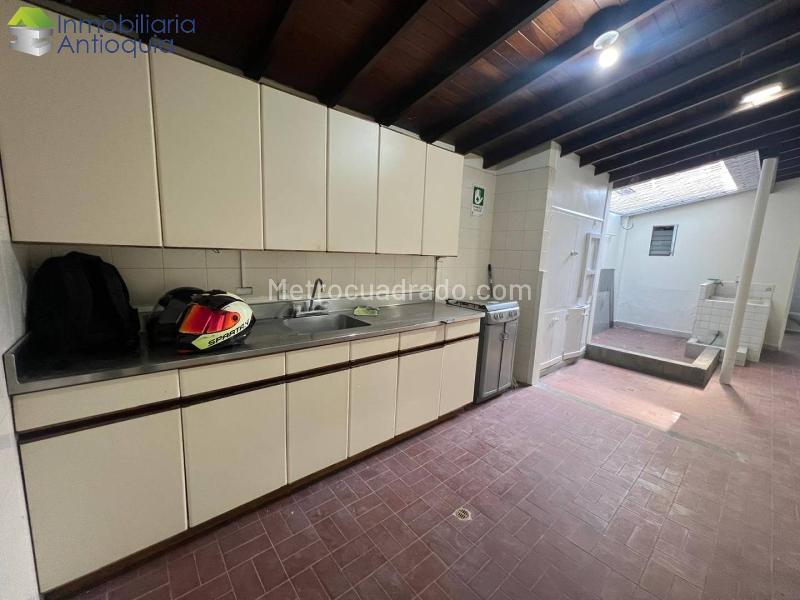 Spacious 5BR House in Belen Malibu - 8