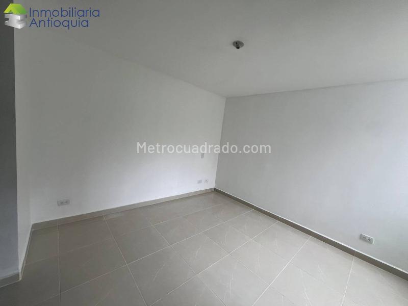Apartamento en Arriendo, Alto Las Flores, Sabaneta - 3