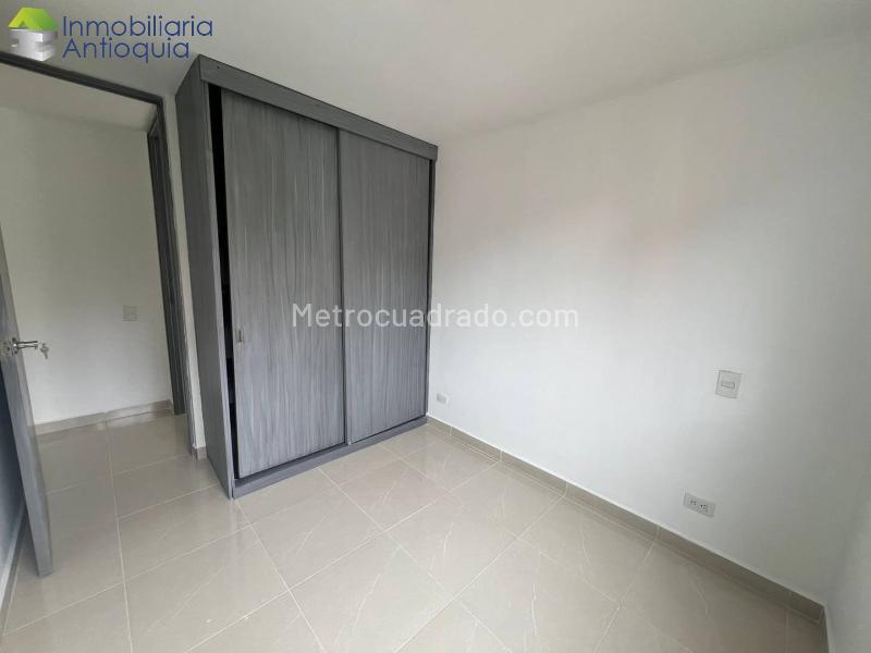 Apartamento en Arriendo, Alto Las Flores, Sabaneta - 4