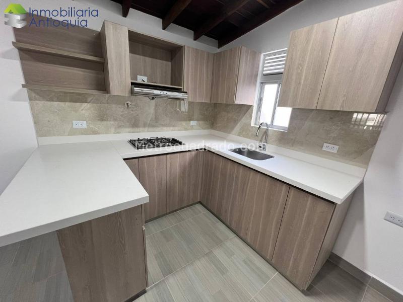 2BR Apartment for Rent in Calasanz near Av. 80 - 2