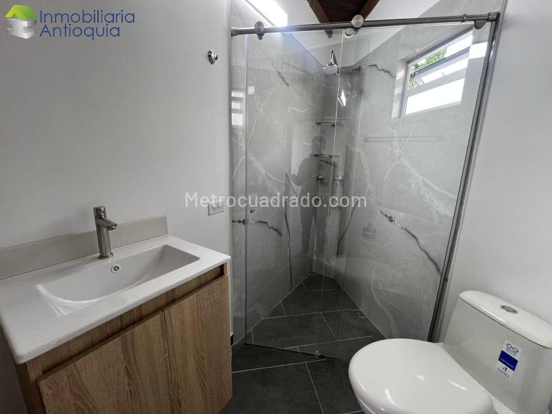 2BR Apartment for Rent in Calasanz near Av. 80 - 6