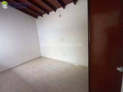 Casa de 4 alcobas en venta en Belen Los Alpes, Medellín, 168 m² · foto 4 de 13