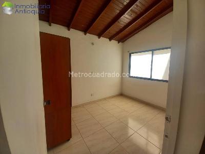 Casa de 4 alcobas en venta en Belen Los Alpes, Medellín, 168 m² · foto 7 de 13