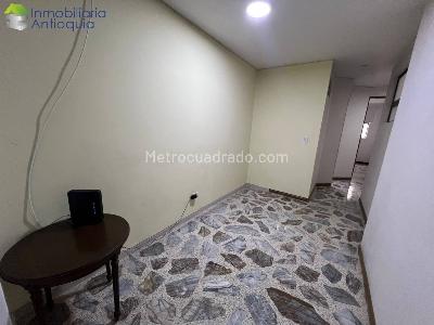 Apartamento en venta en Laureles, Medellín · foto 3 de 10