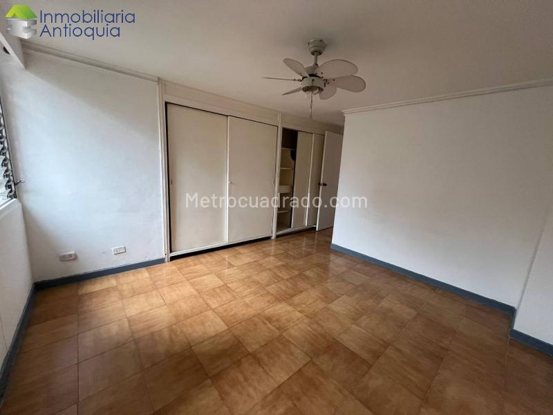 Apartamento Amplio de 4 Alcobas en La Floresta - 2