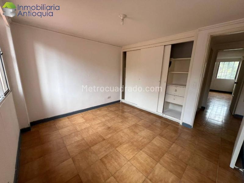 Apartamento Amplio de 4 Alcobas en La Floresta - 5