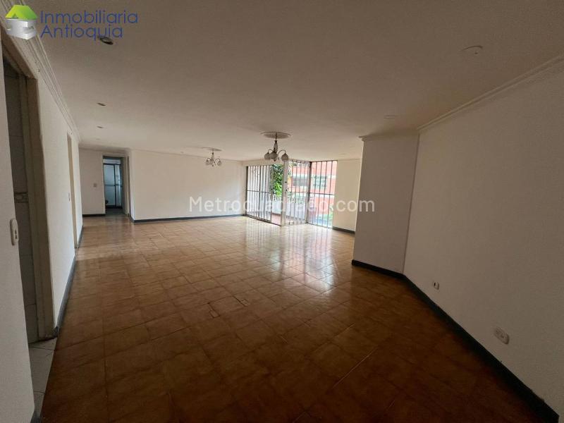 Apartamento Amplio de 4 Alcobas en La Floresta - 7