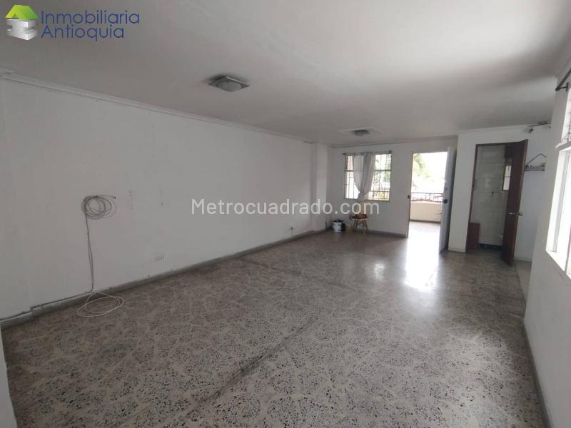 Apartamento de 2 Alcobas en Belen Nogal con 3 Baños y Garaje - 2