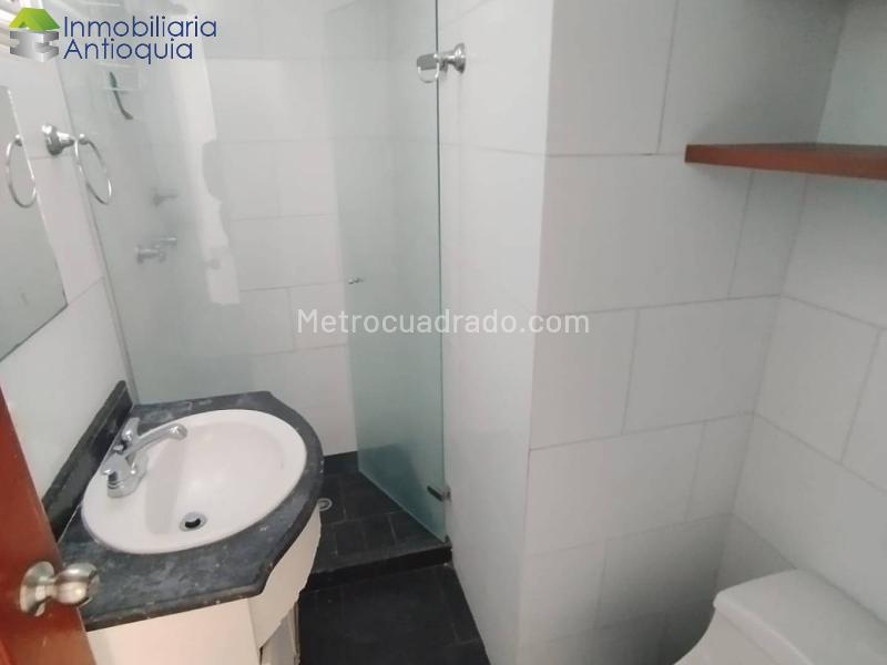 Apartamento de 2 Alcobas en Belen Nogal con 3 Baños y Garaje - 6