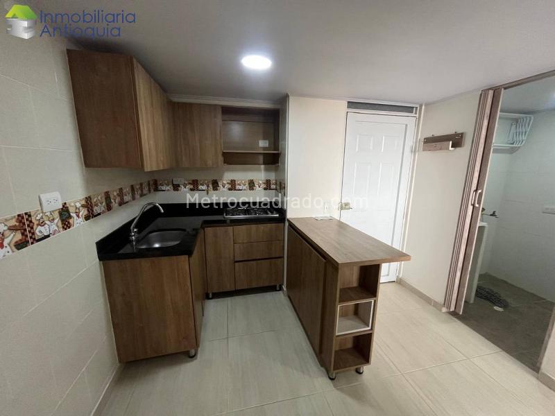 Apartamento en Arriendo de 3 Alcobas en Robledo Pajarito con Balcón y Amenidades - 2