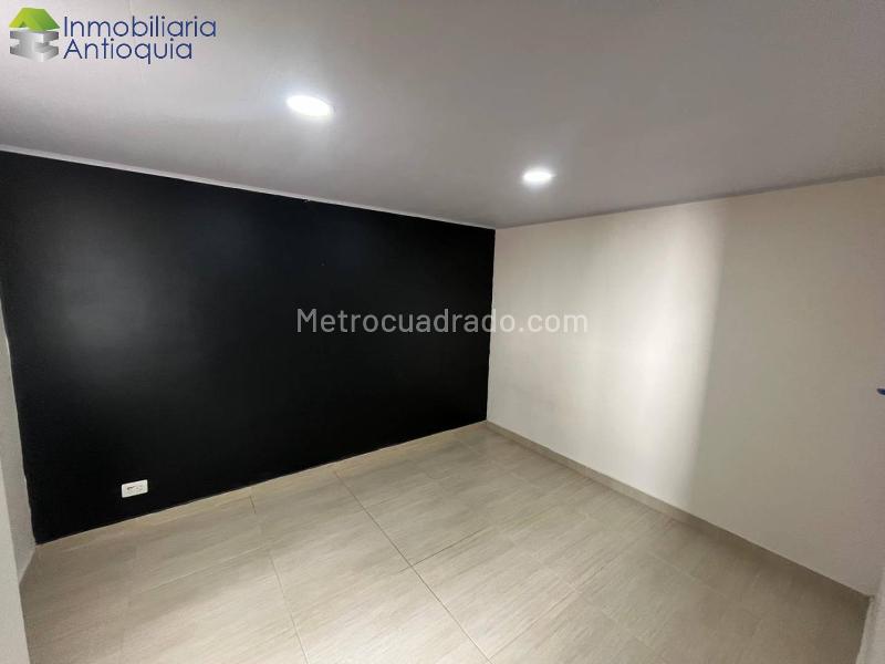 Apartamento en Arriendo de 3 Alcobas en Robledo Pajarito con Balcón y Amenidades - 7