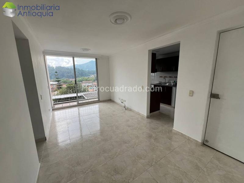 Apartamento de 3 Alcobas en Arriendo en Belén Las Mercedes - 2