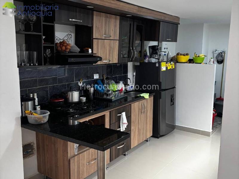 Duplex de 3 Alcobas con Terraza en Prado Centro - 2