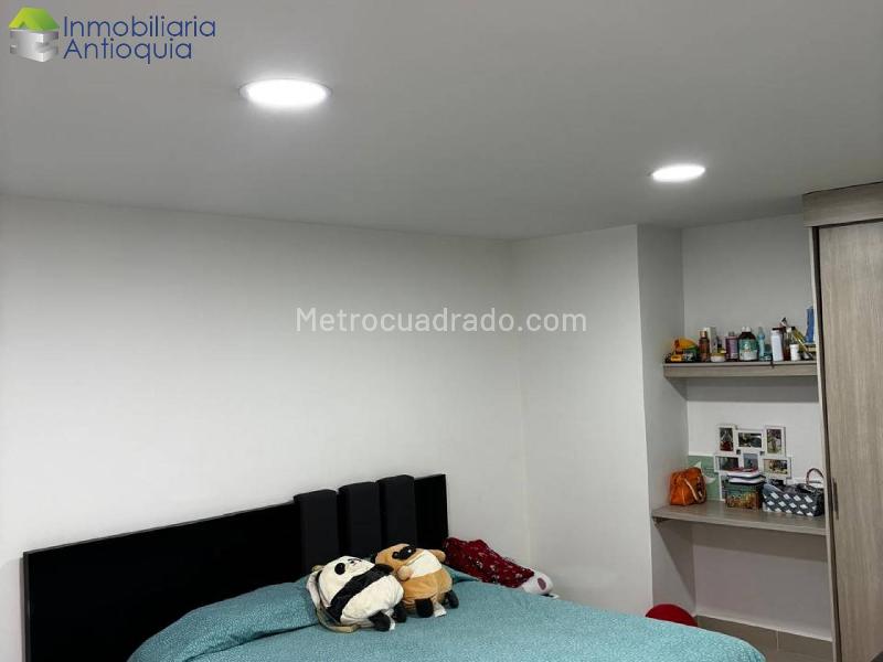 Duplex de 3 Alcobas con Terraza en Prado Centro - 8