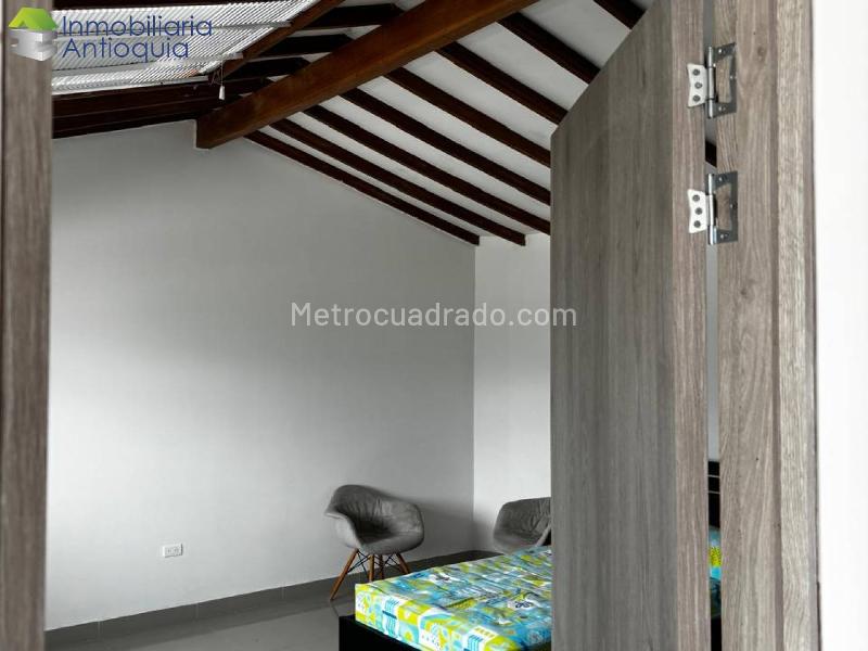Duplex de 3 Alcobas con Terraza en Prado Centro - 9