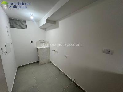 Apartamento en venta en Robledo Altamira, Medellín · foto 3 de 15