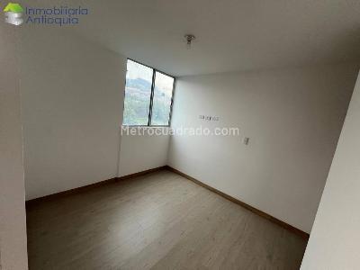 Apartamento en venta en Robledo Altamira, Medellín · foto 4 de 15