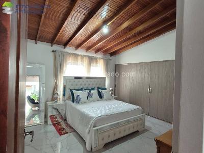 Casa de 5 alcobas en venta en Laureles, Medellín, 212 m² · foto 6 de 17