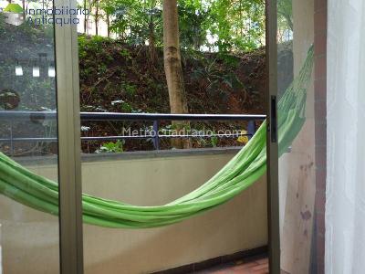 Apartamento en venta en Loma De Los Bernal, Medellín · foto 14 de 18