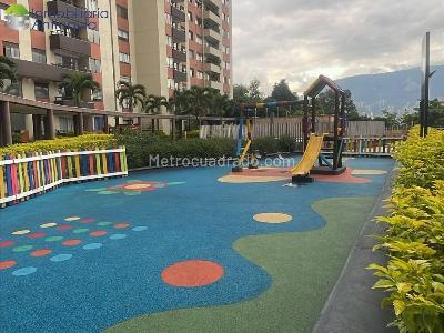 Apartamento en venta en Loma De Los Bernal, Medellín · foto 18 de 18