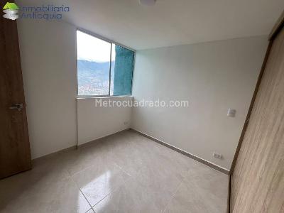Apartamento de 3 alcobas en venta en Santana, Bello, 58 m² · foto 11 de 11