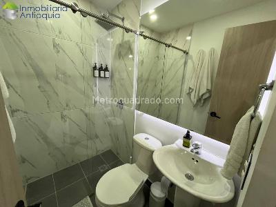 Apartamento de 2 alcobas en arriendo en Laureles, Medellín, 94 m² · foto 4 de 14