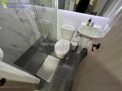 Apartamento de 2 alcobas en arriendo en Laureles, Medellín, 94 m² · foto 7 de 14