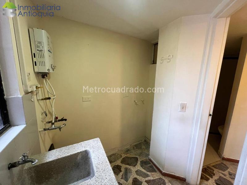 3BR Apartment in Laureles (100 m²) - 5