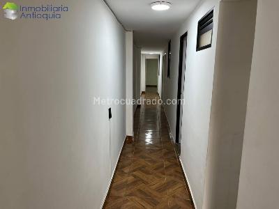 Apartamento en venta en Manrique, Medellín · foto 3 de 8