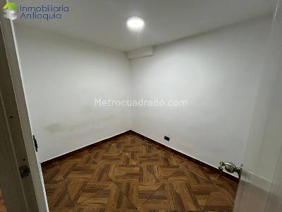 Apartamento en venta en Manrique, Medellín · foto 5 de 8
