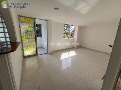 Apartamento en venta en Calasanz, Medellín · foto 2 de 17