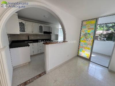 Apartamento en venta en Calasanz, Medellín · foto 3 de 17