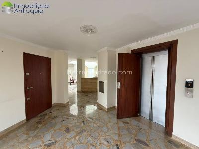 Apartamento en venta en Laureles, Medellín · foto 2 de 20