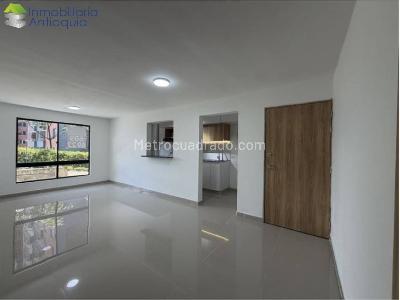 Apartamento en venta en El Poblado, Medellín · foto 4 de 13