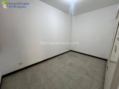 Casa de 5 alcobas en arriendo en Obelisco, Medellín, 135 m² · foto 5 de 13