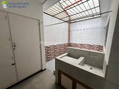 Casa de 5 alcobas en arriendo en Obelisco, Medellín, 135 m² · foto 10 de 13