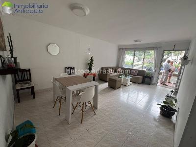 Casa de 3 alcobas en venta en Santa Lucia, Medellín, 132 m² · foto 2 de 12