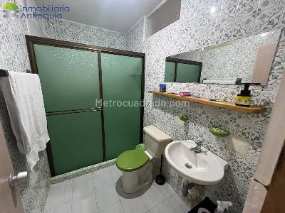 Casa de 3 alcobas en venta en Santa Lucia, Medellín, 132 m² · foto 5 de 12