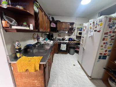 Casa de 3 alcobas en venta en Santa Lucia, Medellín, 132 m² · foto 6 de 12