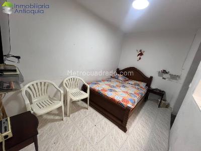 Casa de 3 alcobas en venta en Santa Lucia, Medellín, 132 m² · foto 7 de 12