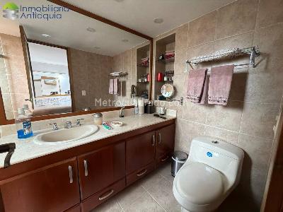 Apartamento en venta en El Poblado, Medellín · foto 16 de 19