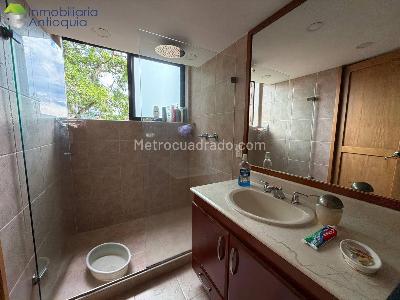 Apartamento en venta en El Poblado, Medellín · foto 17 de 19