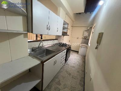 Apartamento de 2 alcobas en arriendo en Bombona, Medellín, 100 m² · foto 3 de 10