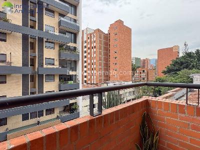 Apartamento de 3 alcobas en venta en Laureles, Medellín, 120 m² · foto 12 de 20