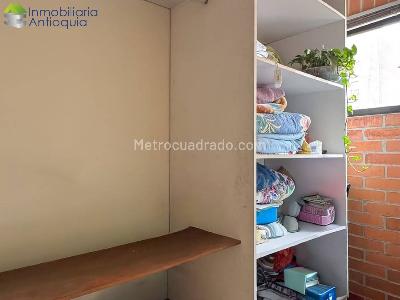 Apartamento de 3 alcobas en venta en Laureles, Medellín, 120 m² · foto 14 de 20