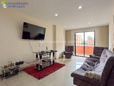 Apartamento de 3 alcobas en venta en Laureles, Medellín, 120 m² · foto 2 de 20