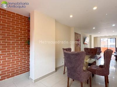 Apartamento de 3 alcobas en venta en Laureles, Medellín, 120 m² · foto 3 de 20